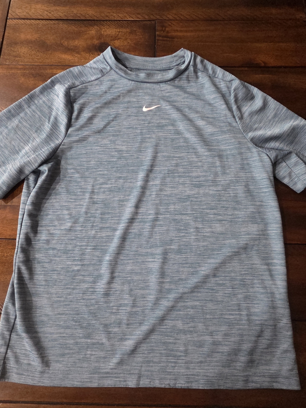 Nike youth L-xl Light Heather Blue Short Sleeve Performance Tee